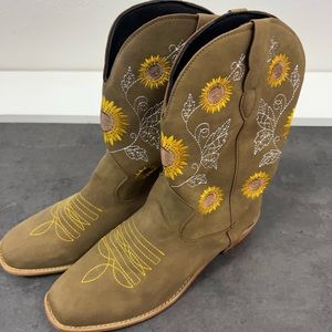 Sunflower cowgirl boots